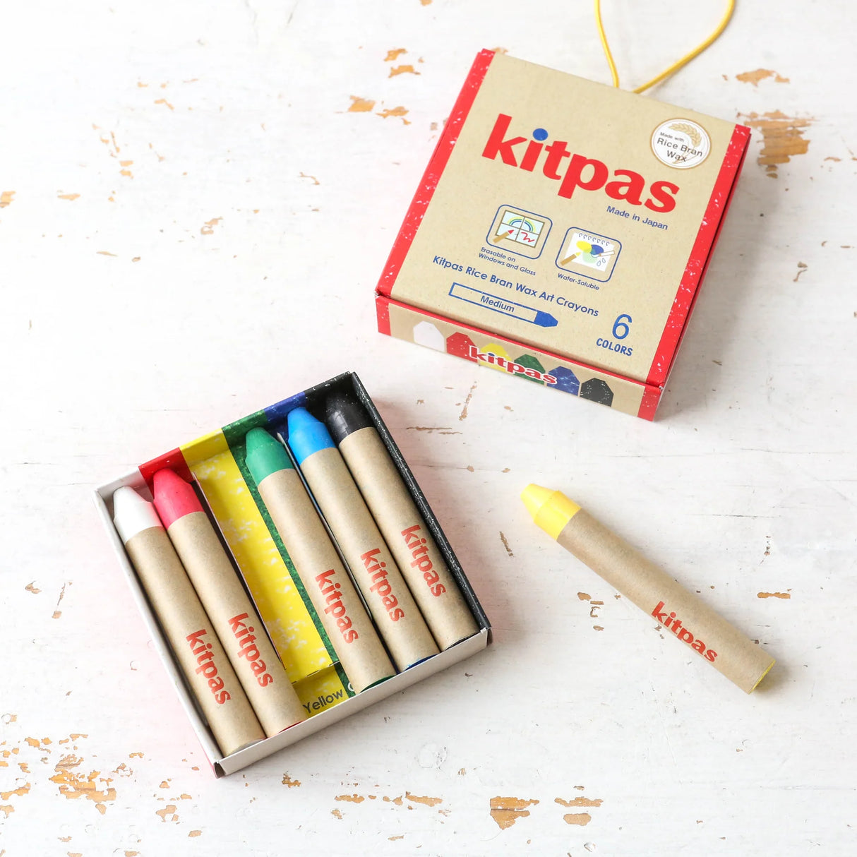 kitpas-colourful-wax-crayons-image-2